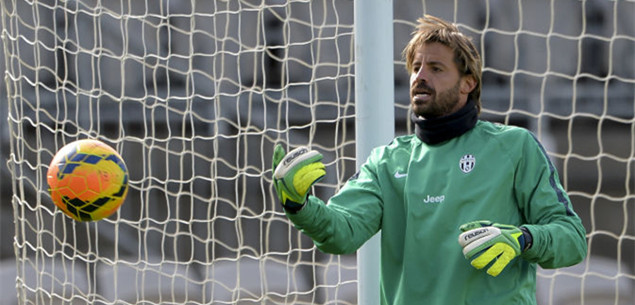 铃木一朗在加盟洋基后的首场回娘家比赛（西雅图），获得了全体观众的致敬