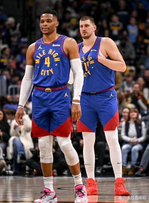 真挚的祝福！祝活塞名宿“大本钟”本-华莱士51岁生日快乐！