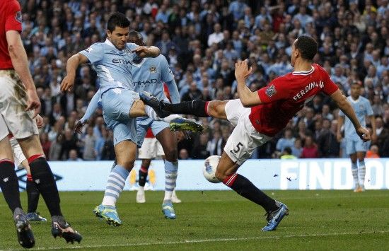 弗林蓬：我踢右后卫和右边锋都无所谓；维尔茨抗压能力强