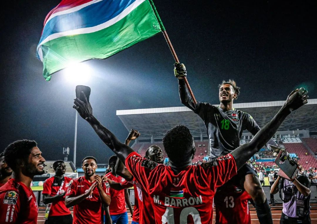 [天下足球]2025·年度巅峰对决