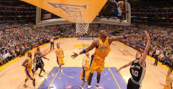 舍泽三振能力依旧在线